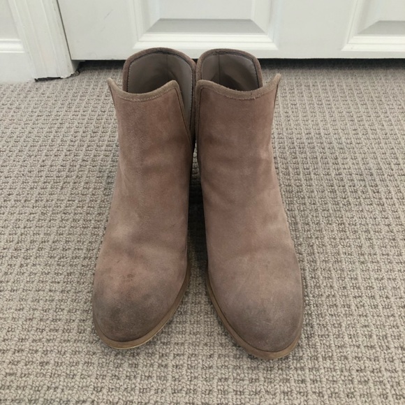Size 9 suede tan booties - Picture 3 of 6